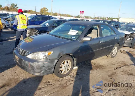 2005 Toyota Camry Le from USA, damaged, VIN 4T1BE30K45U558863